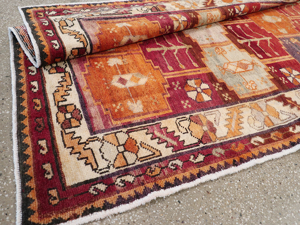Vintage Persian Lori Gallery Rug, No.30664 - Galerie Shabab