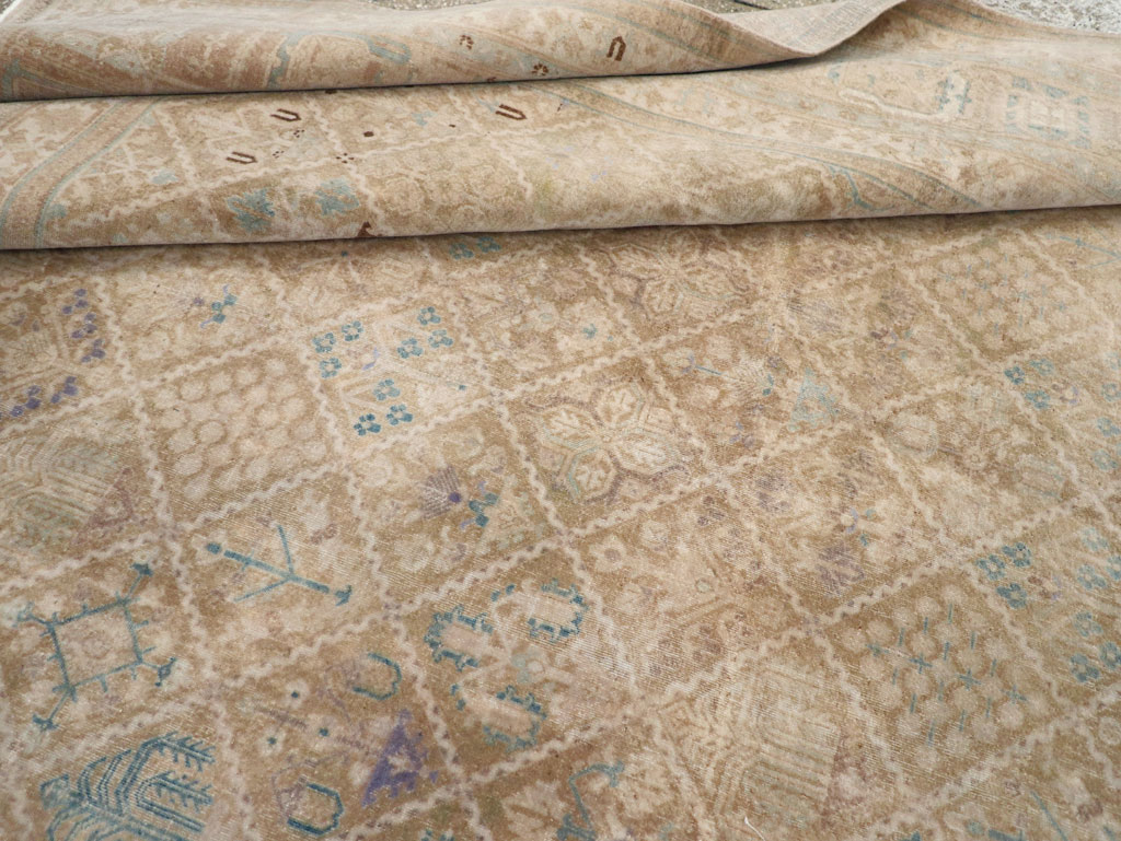 Vintage Persian Joshegan Room Size Carpet, No.30671 - Galerie Shabab