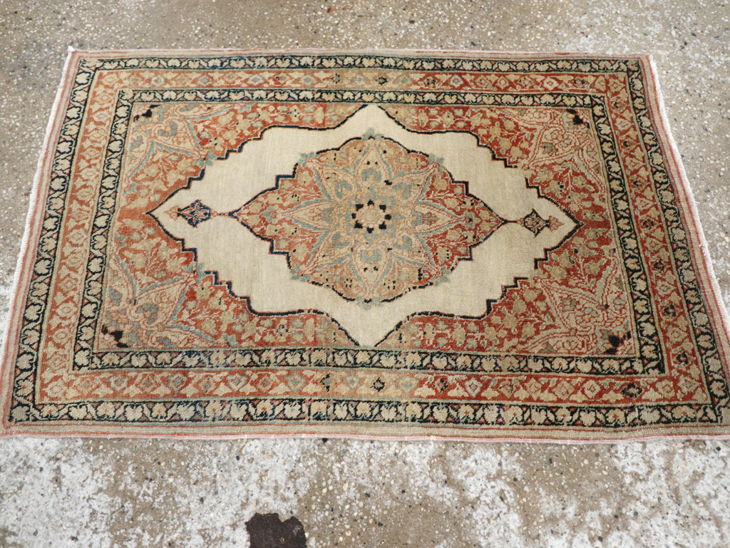 Antique Persian Tabriz Hagi Jalili Rug, No.30685 - Galerie Shabab