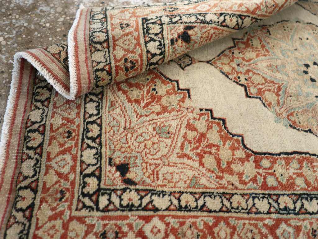 Antique Persian Tabriz Hagi Jalili Rug, No.30685 - Galerie Shabab