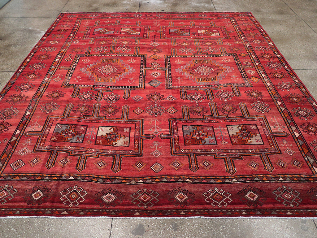 Vintage Turkish Anatolian Room Size Carpet, No.30691 - Galerie Shabab