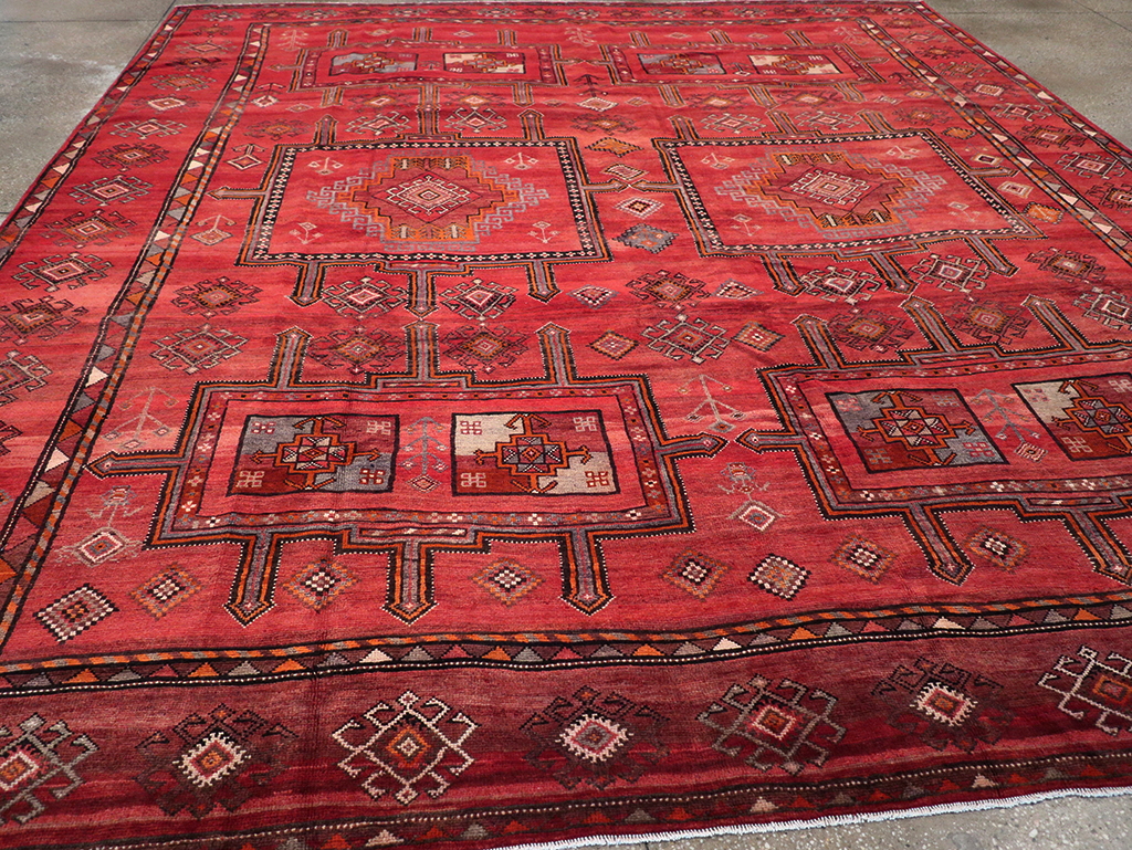 Vintage Turkish Anatolian Room Size Carpet, No.30691 - Galerie Shabab