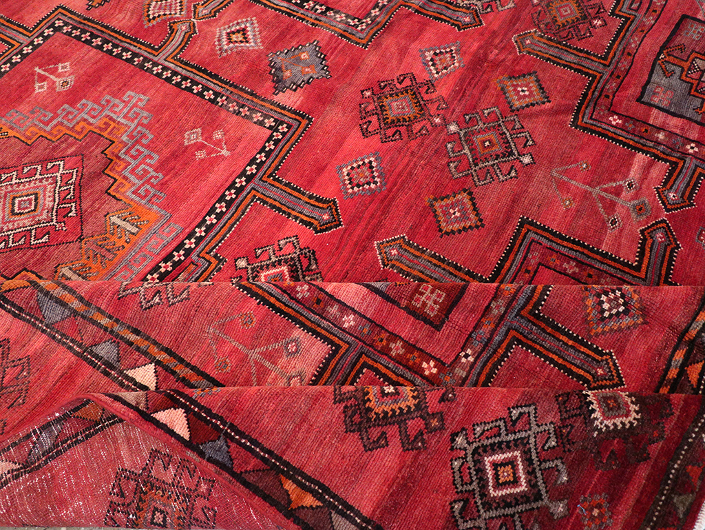 Vintage Turkish Anatolian Room Size Carpet, No.30691 - Galerie Shabab