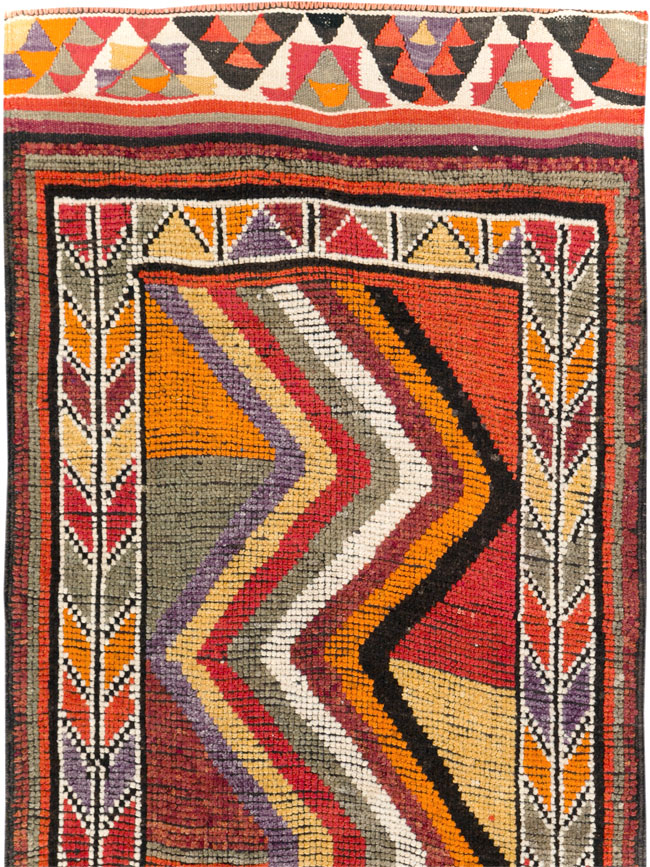 Vintage Turkish Anatolian Runner, No.30699 - Galerie Shabab