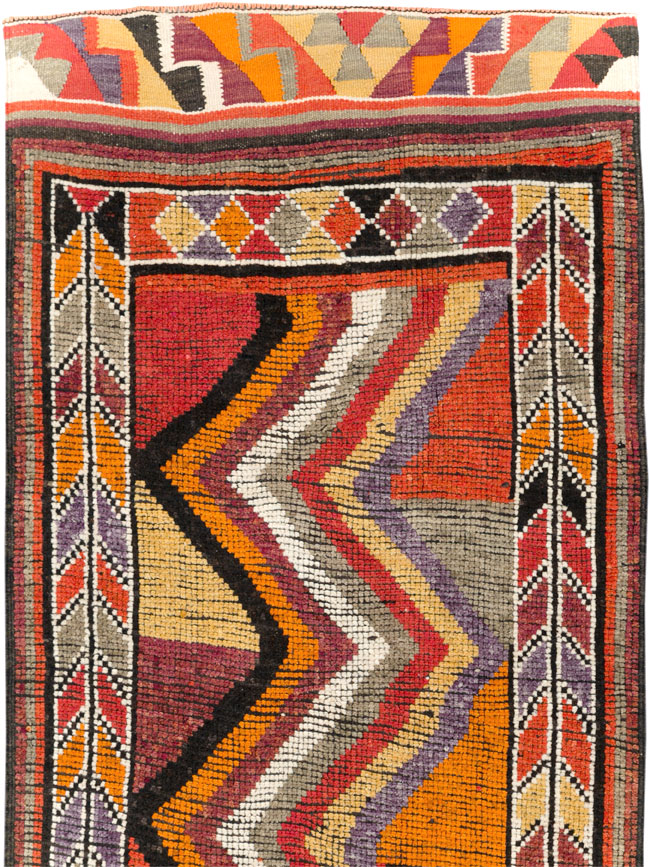 Vintage Turkish Anatolian Runner, No.30699 - Galerie Shabab