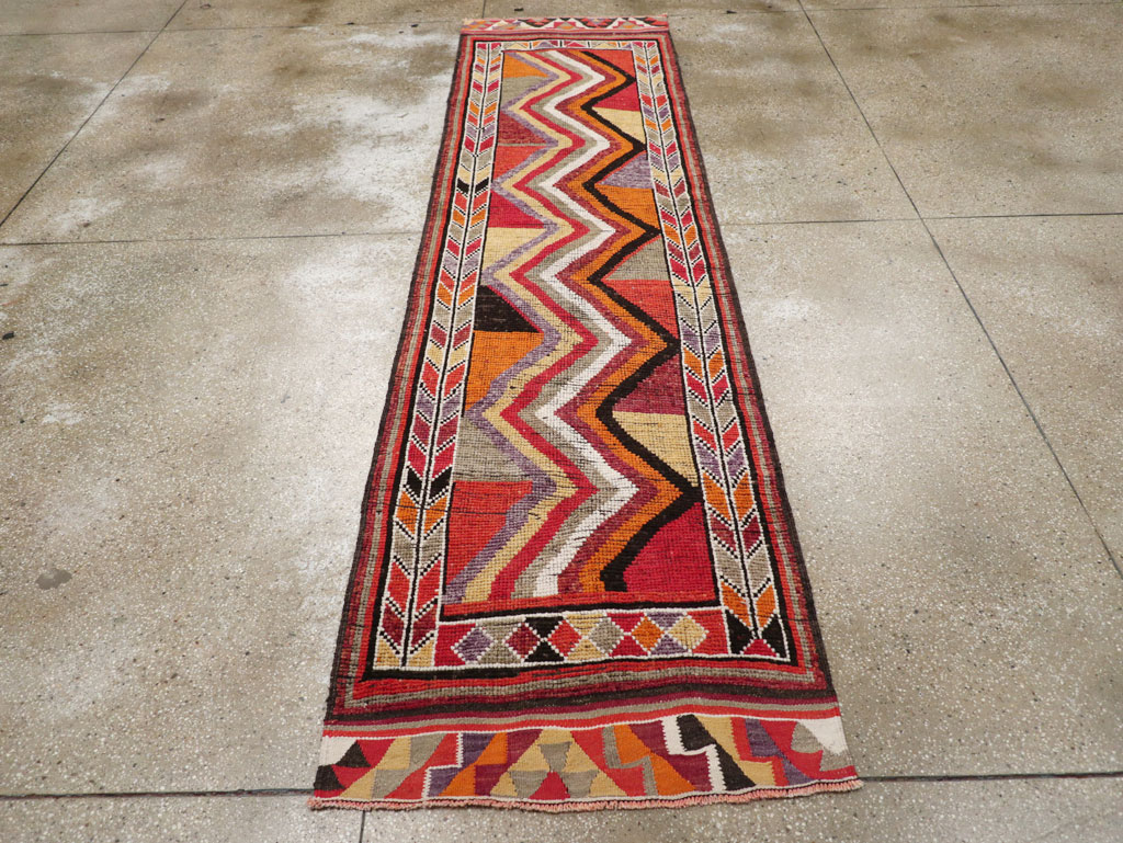Vintage Turkish Anatolian Runner, No.30699 - Galerie Shabab