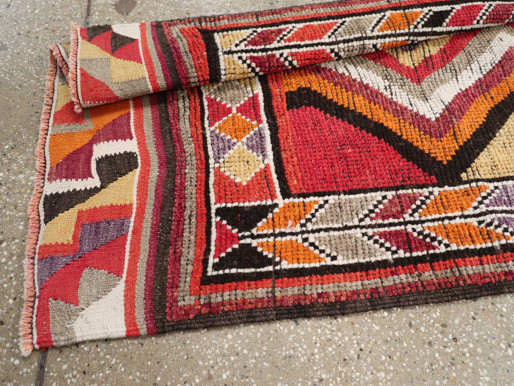 Vintage Turkish Anatolian Runner, No.30699 - Galerie Shabab