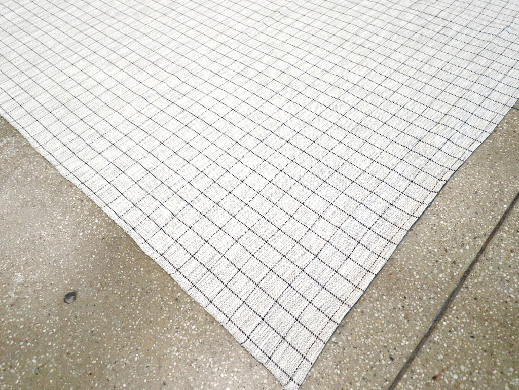 Contemporary Turkish Flatweave Kilim Room Size Carpet, No.30702 - Galerie Shabab