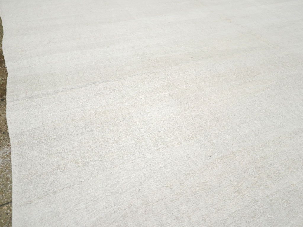 Vintage Turkish Hemp Flatweave Kilim Room Size Carpet, No.30705 - Galerie Shabab