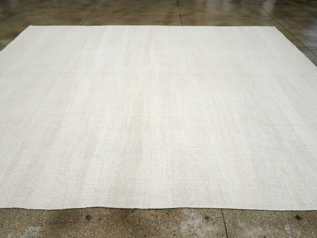 Vintage Turkish Hemp Flatweave Kilim Room Size Carpet, No.30705 - Galerie Shabab