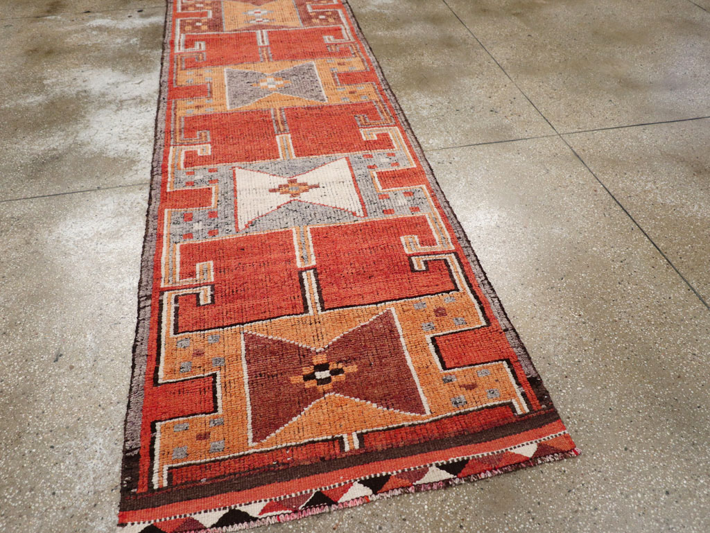 Vintage Turkish Anatolian Tribal Runner, No.30706 - Galerie Shabab