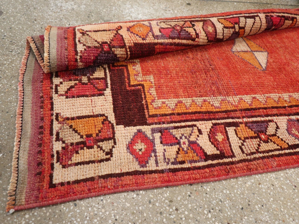 Vintage Anatolian Runner, No.30708 - Galerie Shabab
