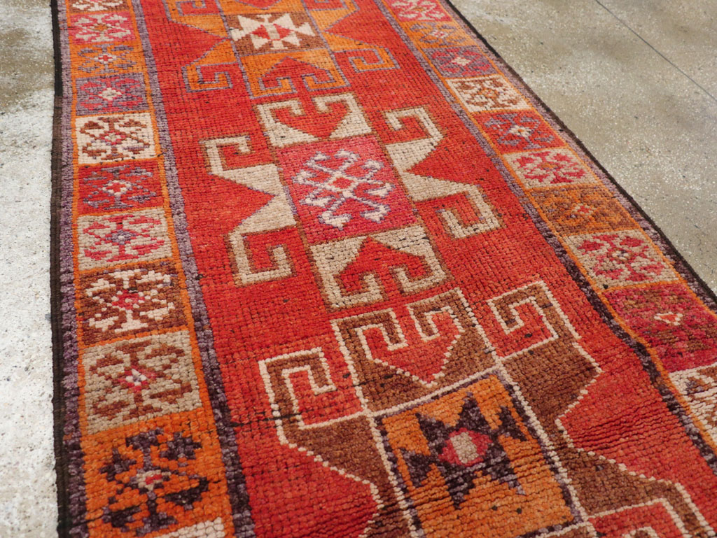 Vintage Turkish Anatolian Tribal Runner, No.30709 - Galerie Shabab