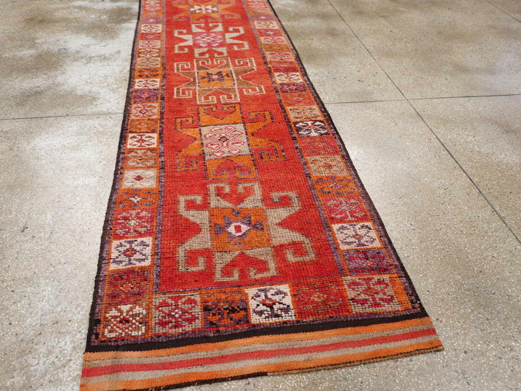 Vintage Turkish Anatolian Tribal Runner, No.30709 - Galerie Shabab