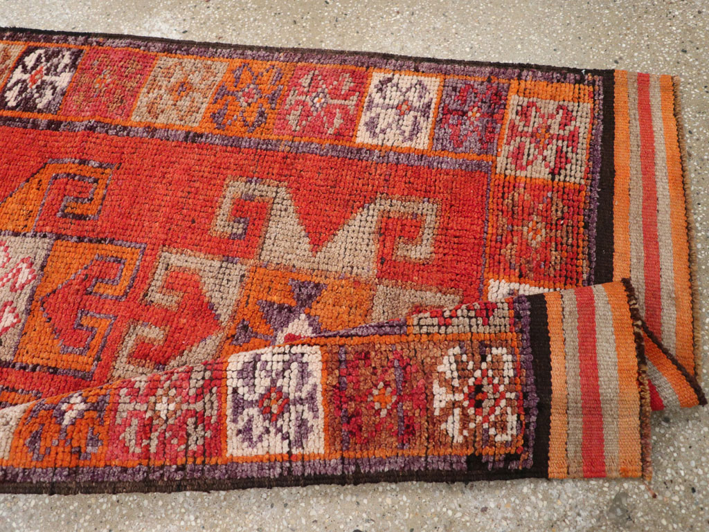 Vintage Turkish Anatolian Tribal Runner, No.30709 - Galerie Shabab