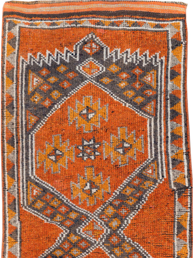 Vintage Turkish Anatolian Tribal Runner, No.30712 - Galerie Shabab