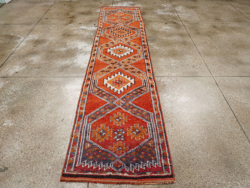 Vintage Turkish Anatolian Tribal Runner, No.30712 - Galerie Shabab