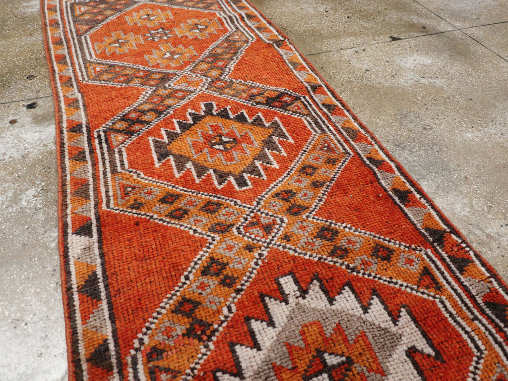 Vintage Turkish Anatolian Tribal Runner, No.30712 - Galerie Shabab