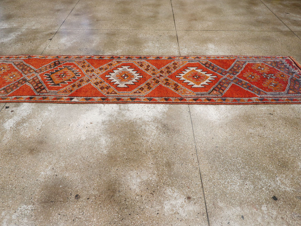 Vintage Turkish Anatolian Tribal Runner, No.30712 - Galerie Shabab