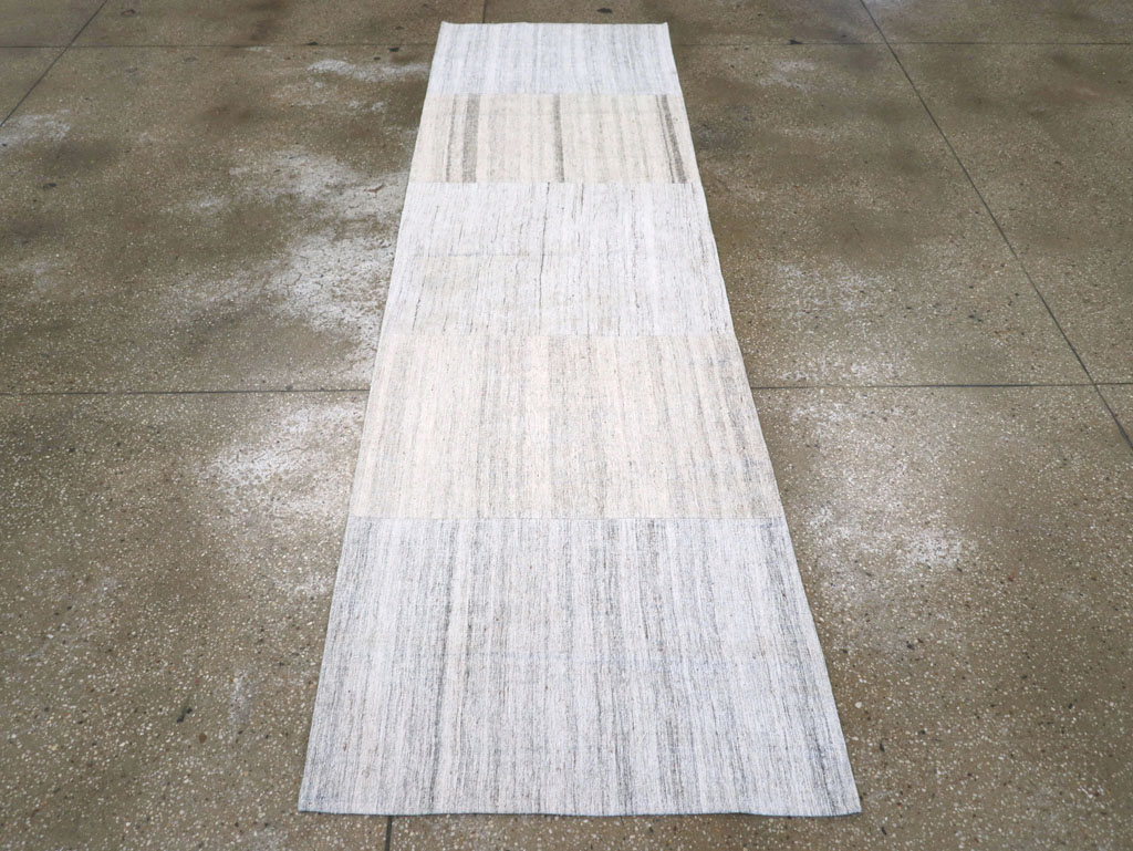 Vintage Turkish Flatweave Kilim Runner, No.30722 - Galerie Shabab