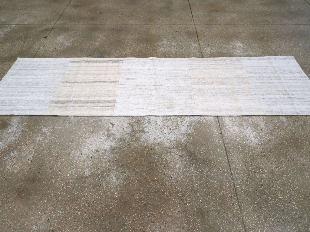 Vintage Turkish Flatweave Kilim Runner, No.30722 - Galerie Shabab