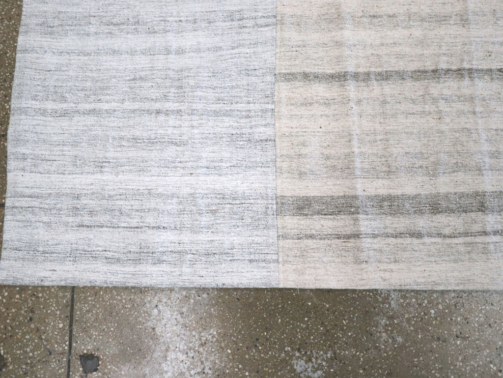 Vintage Turkish Flatweave Kilim Runner, No.30722 - Galerie Shabab