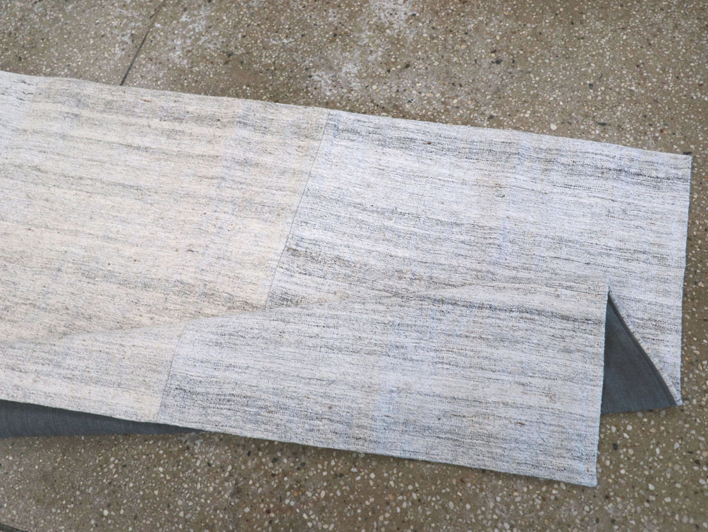 Vintage Turkish Flatweave Kilim Runner, No.30722 - Galerie Shabab