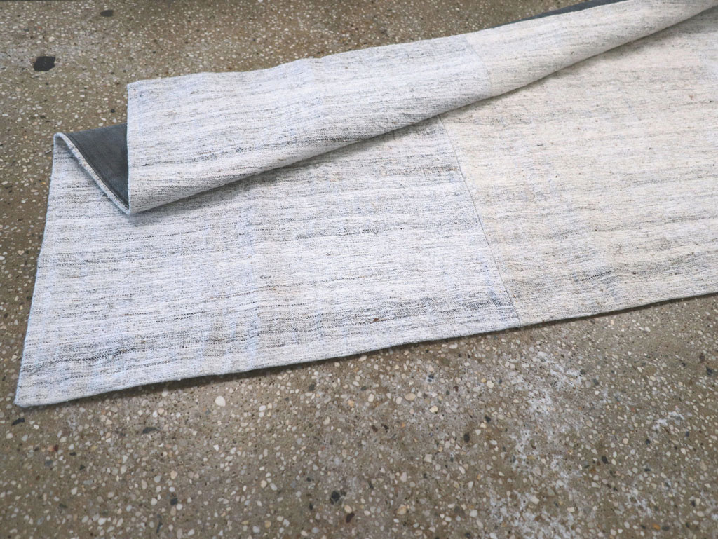 Vintage Turkish Flatweave Kilim Runner, No.30722 - Galerie Shabab