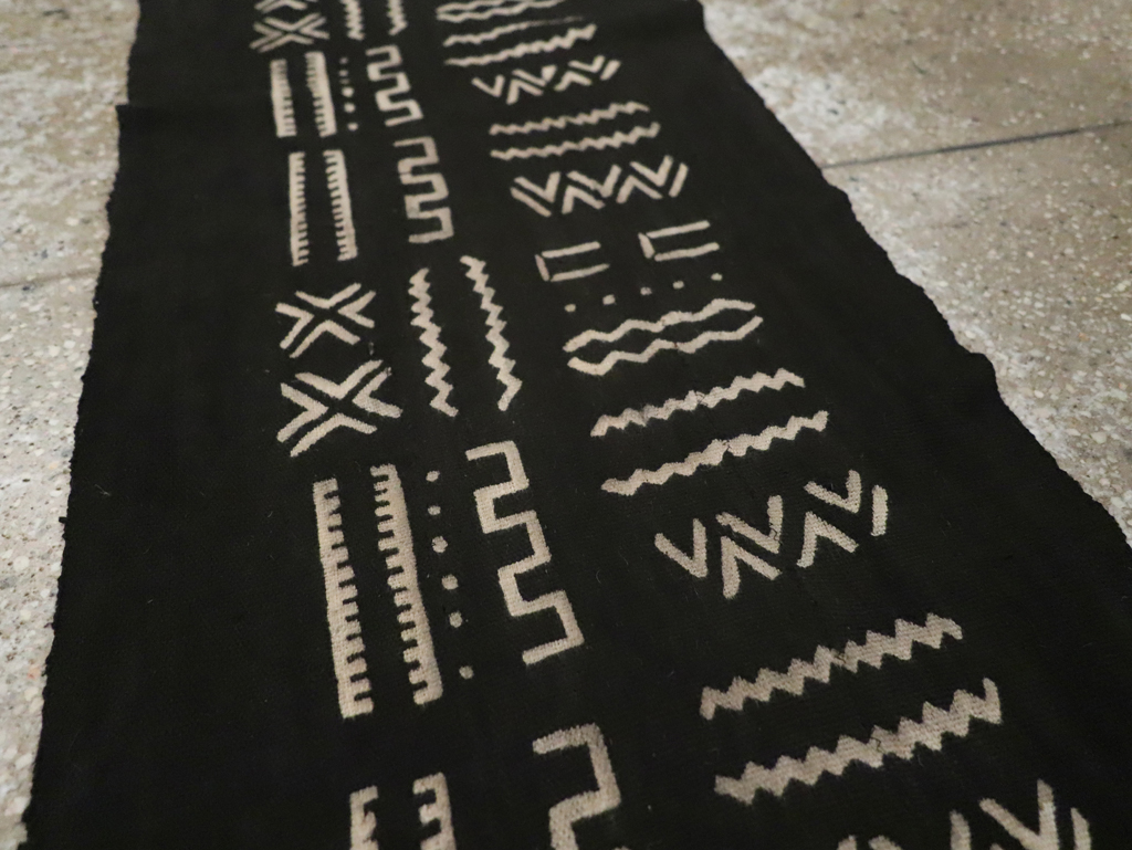 Vintage Indonesian Textile Runner, No.30726 - Galerie Shabab