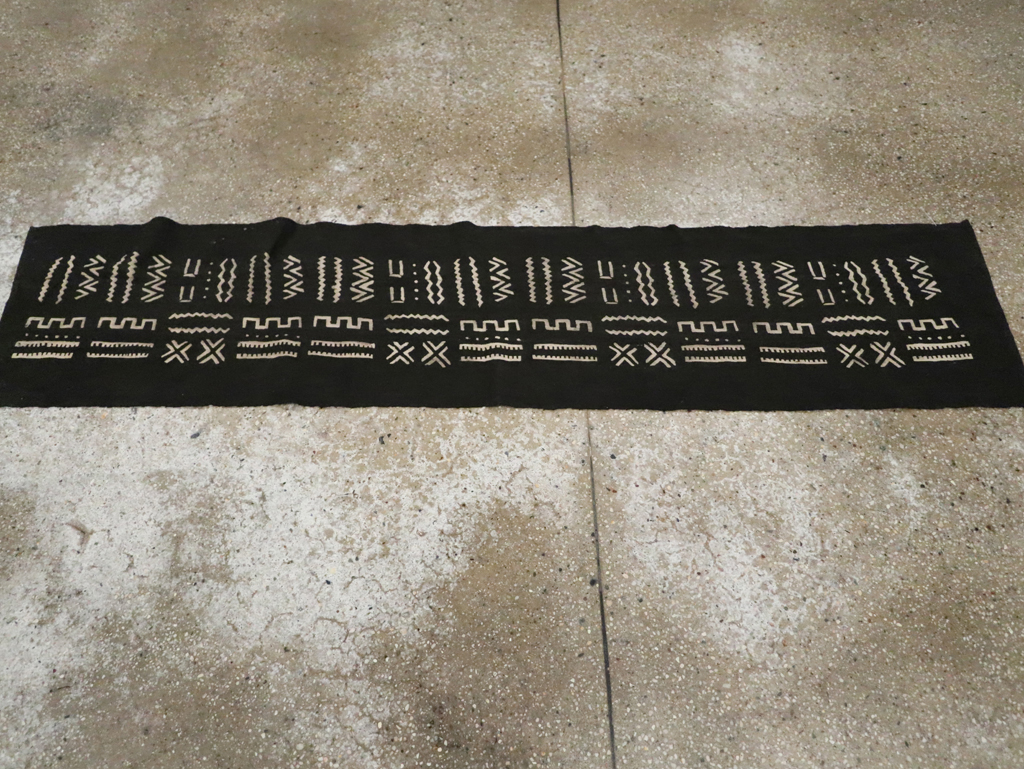 Vintage Indonesian Textile Runner, No.30726 - Galerie Shabab