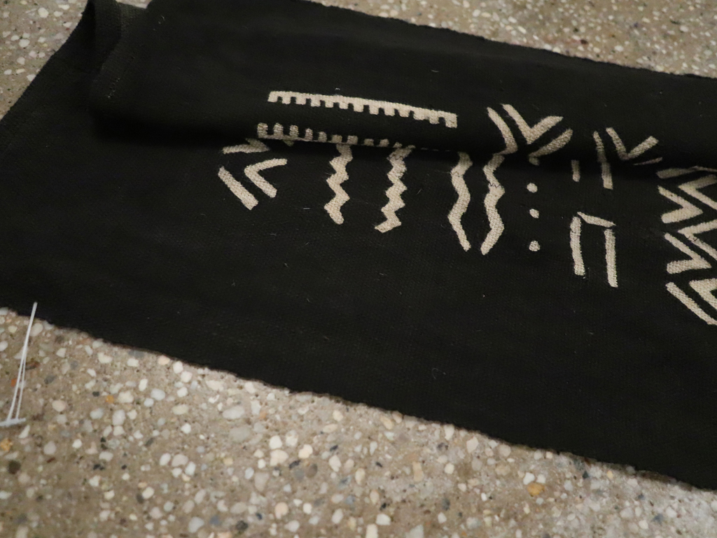 Vintage Indonesian Textile Runner, No.30726 - Galerie Shabab