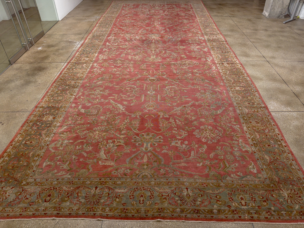 Antique Persian Sarouk Oversize Carpet, No.30743 - Galerie Shabab
