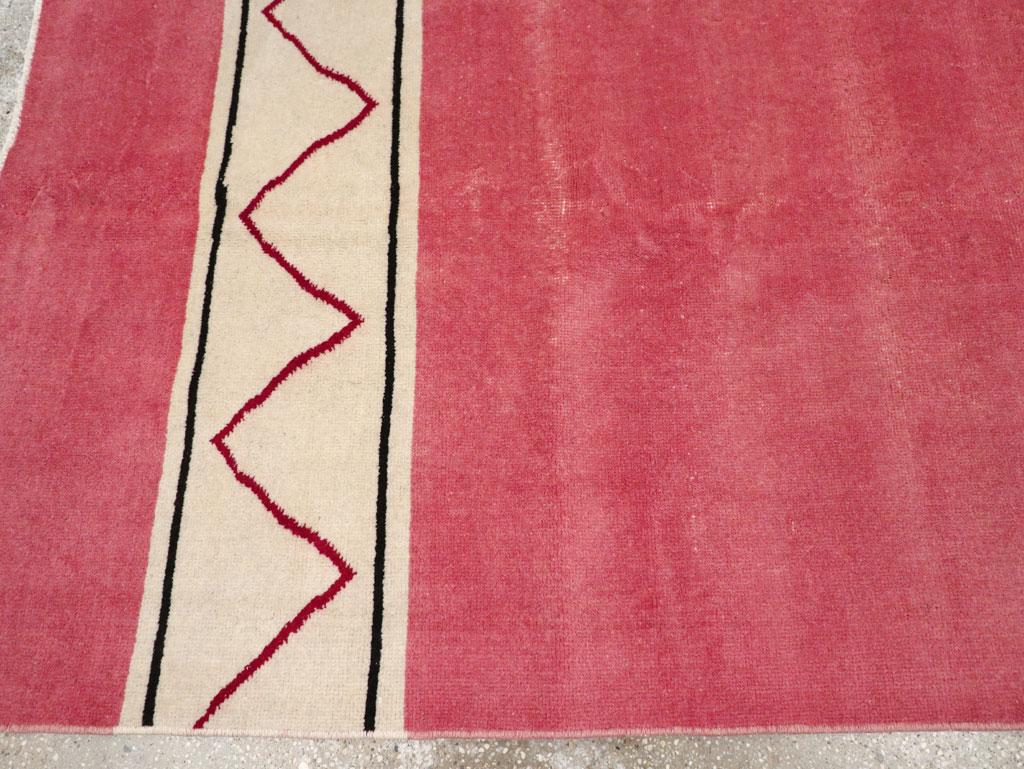 Vintage Turkish Anatolian Art Deco Style Small Room Size Carpet, No.30753 - Galerie Shabab