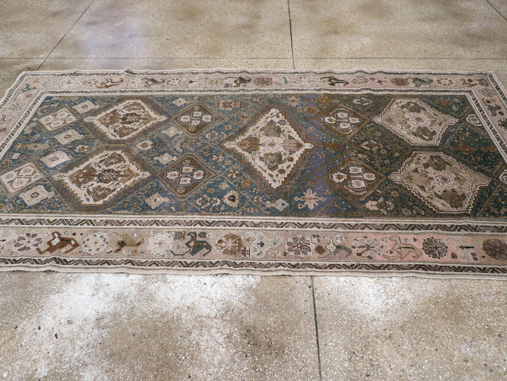 Antique Persian Malayer Gallery Carpet, No.30755 - Galerie Shabab