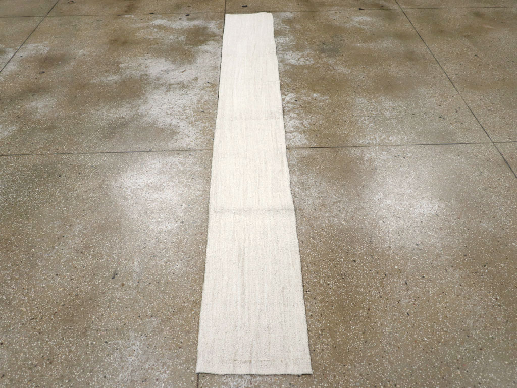 Vintage Turkish Hemp Flatweave Kilim Runner, No.30768 - Galerie Shabab