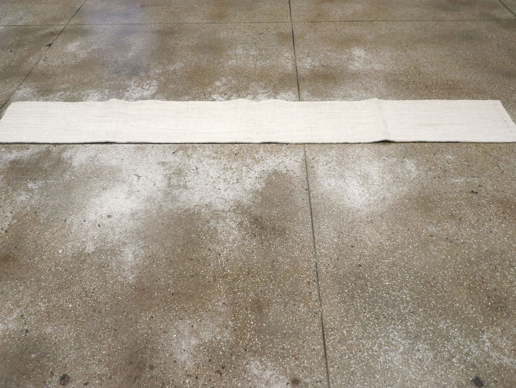 Vintage Turkish Hemp Flatweave Kilim Runner, No.30768 - Galerie Shabab