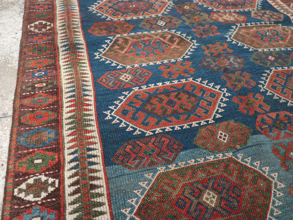 Antique Caucasian Kazak Tribal Gallery Rug, No.30772 - Galerie Shabab