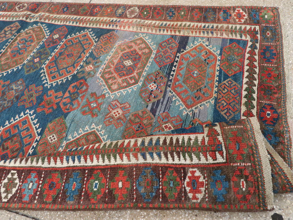 Antique Caucasian Kazak Tribal Gallery Rug, No.30772 - Galerie Shabab