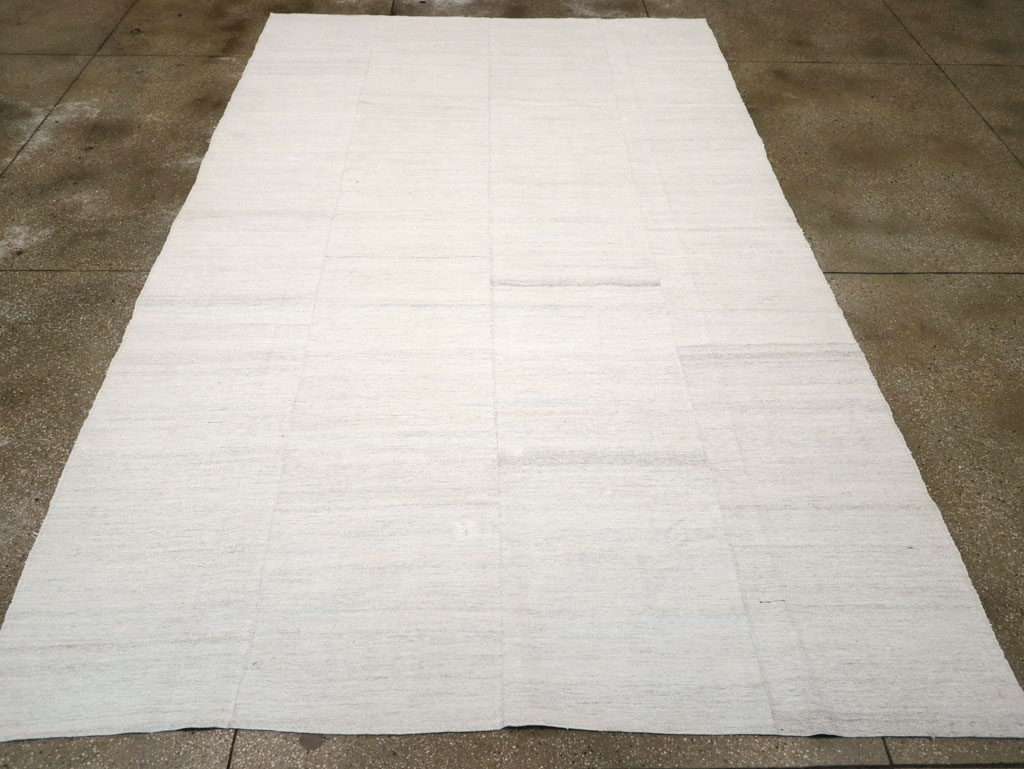 Vintage Turkish Flatweave Kilim Room Size Carpet, No.30774 - Galerie Shabab