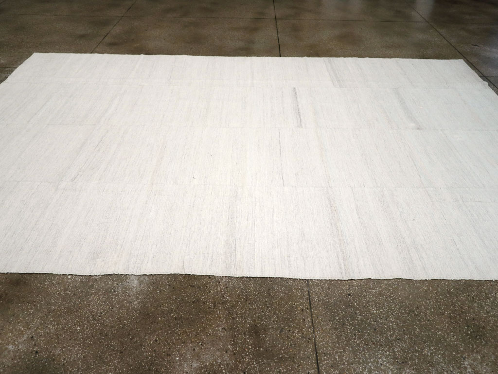 Vintage Turkish Flatweave Kilim Room Size Carpet, No.30774 - Galerie Shabab