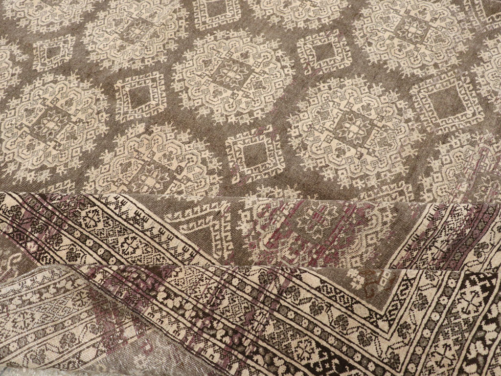 Vintage Central Asian Tribal Turkoman Room Size Carpet, No.30782 - Galerie Shabab