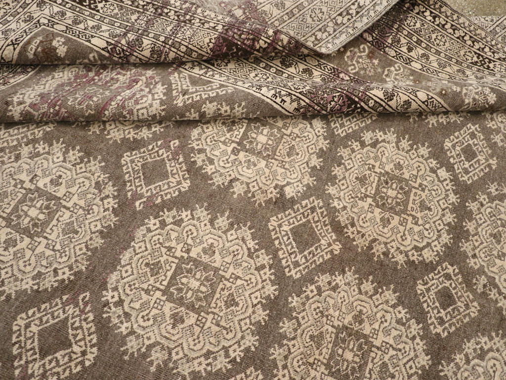 Vintage Central Asian Tribal Turkoman Room Size Carpet, No.30782 - Galerie Shabab