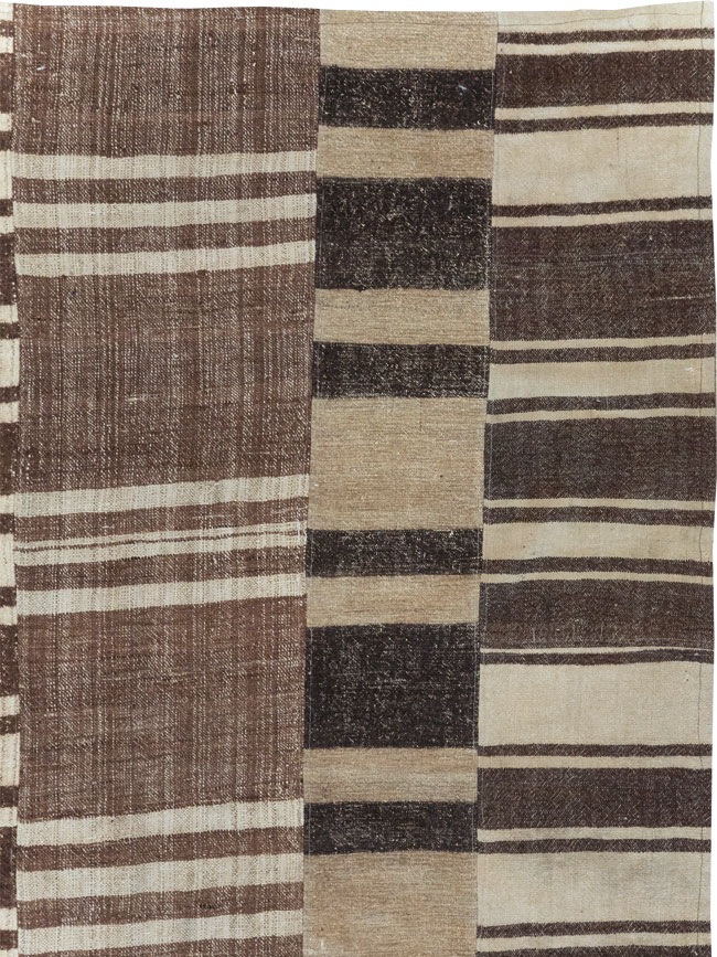 Modern Turkish Flatweave Room Size Carpet, No.30787 - Galerie Shabab