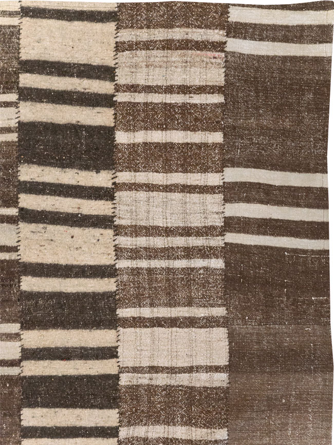 Modern Turkish Flatweave Room Size Carpet, No.30788 - Galerie Shabab
