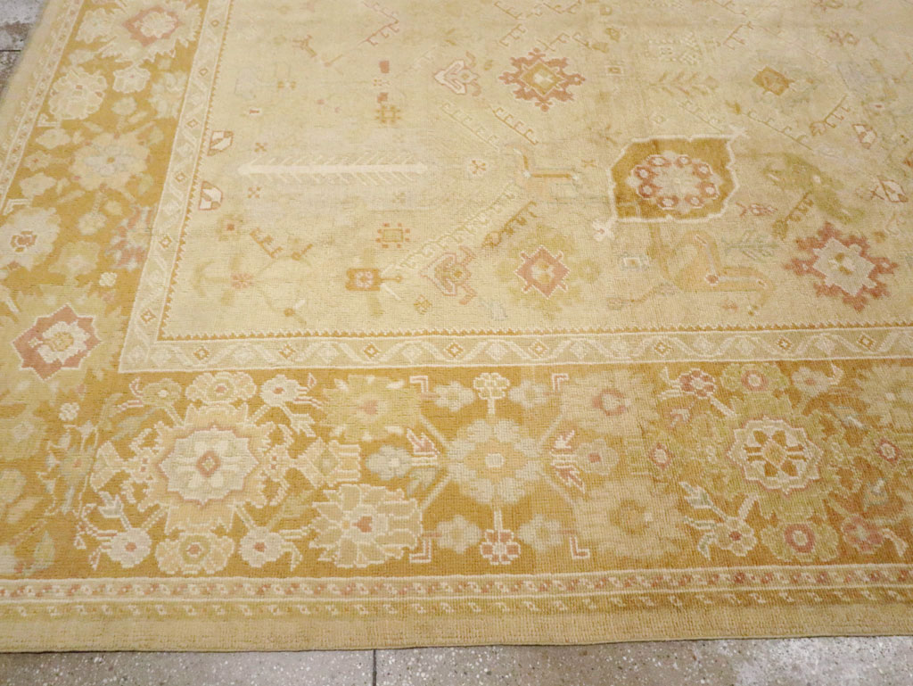 Modern Turkish Oushak Room Size Carpet, No.30791 - Galerie Shabab