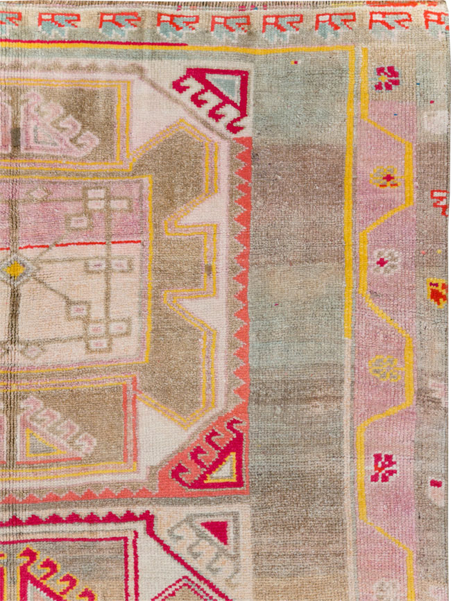 Vintage Turkish Anatolian Wide Gallery Runner, No.30799 - Galerie Shabab