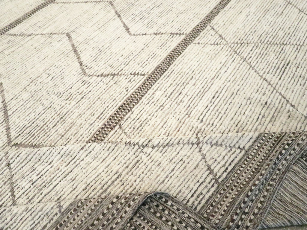 Moroccan Inspired Contemporary Turkish Large Room Size Carpet, No.30801 - Galerie Shabab