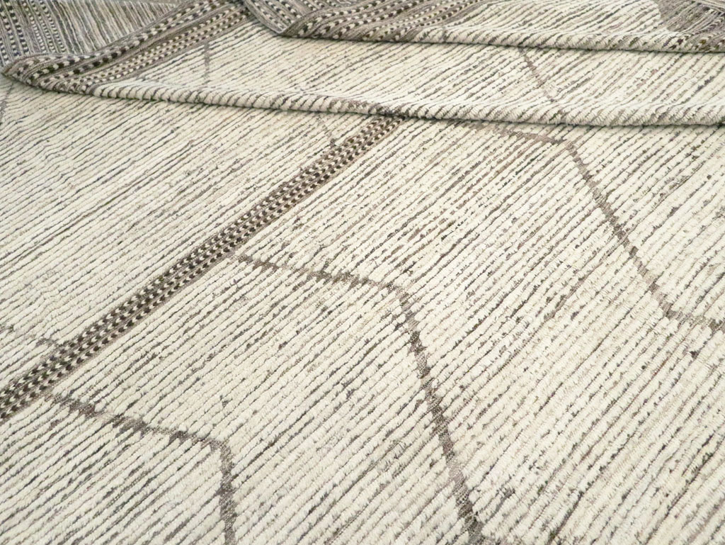 Moroccan Inspired Contemporary Turkish Large Room Size Carpet, No.30801 - Galerie Shabab