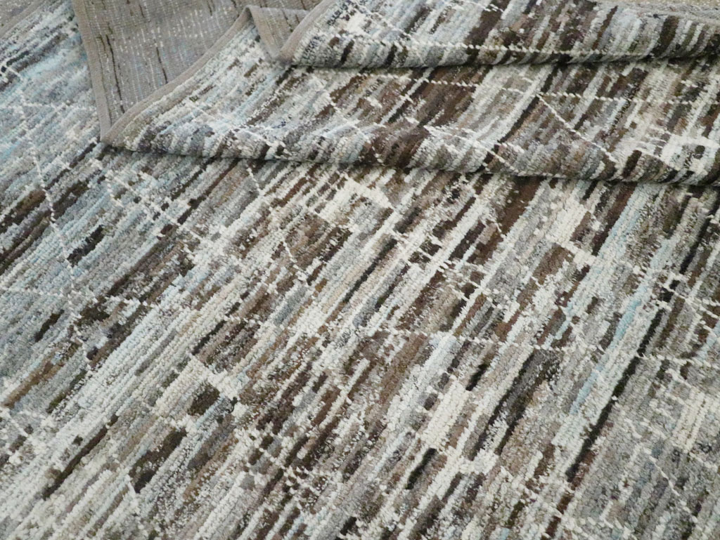 Moroccan Inspired Turkish Room Size Carpet, No.30802 - Galerie Shabab