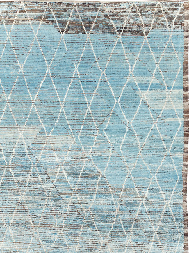 Moroccan Inspired Contemporary Turkish Large Room Size Carpet, No.30808 - Galerie Shabab
